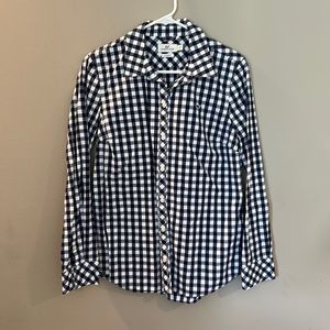 Vineyard Vines Classic Gingham Button Down Size 8.